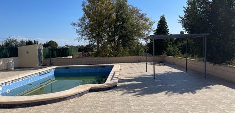 Villa en venta en Albatera
