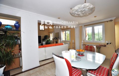 Villa en venta en Roses