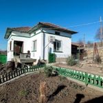 Lovely renovated 2-bed house with garden near Svishtov
