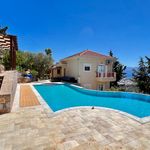 4 bedroom villa with spectacular views, pool and garden.