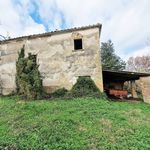 Farmhouse/Rustico - Pomarance. Farmhouse in need of renovation with lots of potential