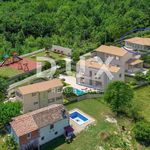 ISTRIA, PIĆAN - A lovely single-storey house with a swimming pool in a peaceful setting