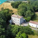 MOULIN A EAU SUR RIVIÈRE AVEC GITE (7 chambres)