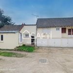 Ensemble immobilier composé de 2 maisons et 4 box