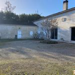 Maison charentaise dans un village à proximité d'Angoulême