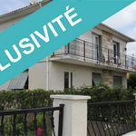 Maison de ville sur un terrain de 460 m² non mitoyenne clôturée quartier résidentiel