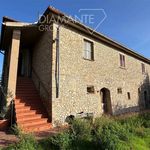 PG6375 - Stone farmhouse on two levels with courtyard and annexes