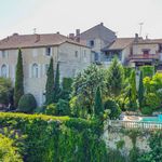 Prestigious residence in the heart of a bastide village