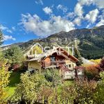 Chalet familial de type 7 avec garage et jardins