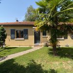 Maison de plain pied avec jardin clôturé