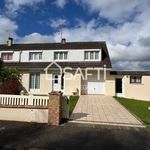 Maison avec jardin et dépendance idéalement placée