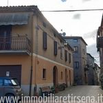 Centro Storico casa con ingresso indipendente con balcone.