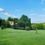 Maison avec studio, piscine, gîte et annexe.