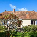 Tranquil country cottage with large garden