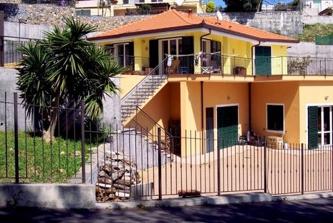 Newly built villas in Ceriale (one is not yet available) located 500 m from the sea. Newly built villas in Ceriale (one is not yet available),located 500 m from the sea. The house has a floor above ground where the habitable part of about 100 sq m di...