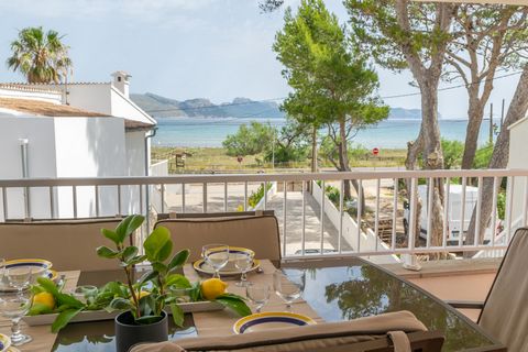 En este fantástico apartamento, situado en Puerto de Alcúdia, 6 huéspedes encontrarán su segundo hogar. No habrá mejor manera de empezar su día que desayunando en la fantástica terraza mientras admiran las maravillosas vistas al Mediterráneo y a las ...