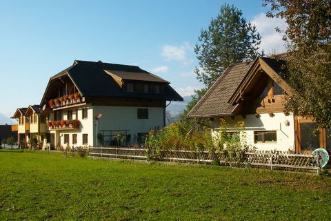 This very child-friendly house with a large garden and plenty of recreational opportunities is located on the outskirts of Tröpolach. There is even a special children's villa (where they can also spend the night) with play equipment, its own volleyba...