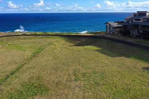 Oceanfront Estate Lot #8 at Makahuena Estates provides oceanviews in a southerly direction. The preferred lot is a total of 1.123 acres and suitable for a single family residence, guest house, pool + spa and accessory structures. Design Guidelines an...