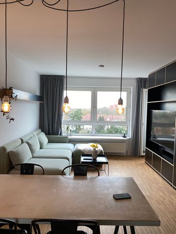 The flat, which has been fully refurbished, is located on the 7th floor of an apartment building in a quiet area in the picturesque neighborhood of Frankfurt-Niederursel. With approx. 54 square metres/580sqf, the flat has 2.5 rooms consisting of a be...