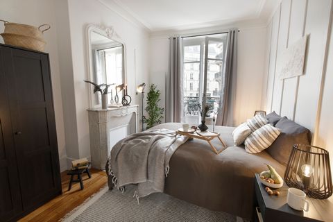Welcome to Arlaud, located in the charming Jardin des Plantes neighborhood of Paris. This stunning 57 square meter apartment boasts a mountain design theme that will transport you to a peaceful and serene atmosphere. With a location in the heart of t...