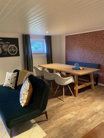 This beautiful apartment is furnished in upscale Brooklyn loft style and can be occupied from 03/07/2023. Two pretty rooms invite free development and individual furnishing. 1 Bedroom features a king bed 160 x 200 cm. Kitchen is fully equipped. The g...