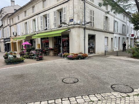 Sandra presents this flower business with a sales area of about 60m2. This shop with a lot of visibility is located on a street corner in the heart of the city center of Jarnac and opposite the covered market. The shop has a workshop of about 10m2, a...