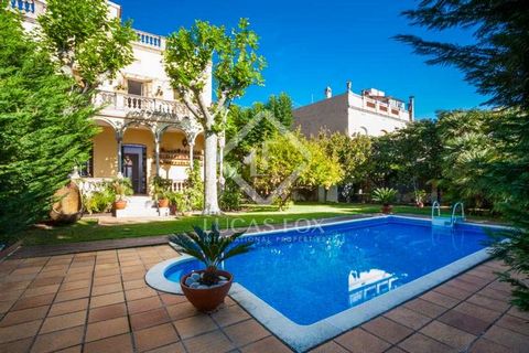 Dating back to the year 1900, this stunning modernist property in Argentona was lovingly restored by the present owner whilst retaining many of its original features. Distributed over 3 floors, the ground floor includes the main entrance hall, the li...