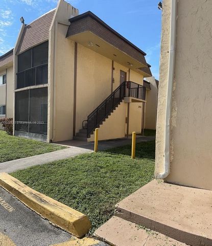 Great First Time Homebuyer/Investment opportunity to own a 2 bed/2 baths spacious unit. The community is close to shopping, dining, and municipal transportation. Centrally located to Mullins Park and the Lauderhill Aquatic Center. Tile and laminated ...