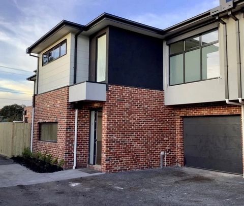 Welcome home to this stunning double-storey three-bedroom townhouse located in the beautiful suburb of Glenroy, just 15 KMs from the CBD. With all the features you’re looking for in a new townhouse, this property provides the perfect opportunity to t...