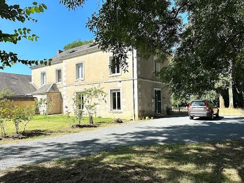TOURS NORD 19th century RESIDENCE PROPERTY ON 11,000 m² of PARK GARAGE 60 m² OUTBUILDING INDOOR POOL 8X4 This beautiful property opens onto lush greenery with a wooded area bringing calm and privacy to this magical place. It is located 15 minutes fro...