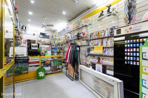 I present you this stationery, in a location of excellence, in Belém. Arriving at Jerónimos, in front of Casa Pia, you can find this store, in operation, with active license of the Santa Casa Games, with a plafon of € 25,000 in scratch cards. Due to ...