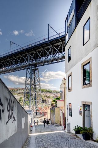 Unique development in a housing tourism regime, consisting of 6 Apartments with the most breathtaking views of the City of Porto and the Douro River, with the Monastery of Serra do Pilar, Jardim do Morro and the D. Luís I Bridge that surround it with...