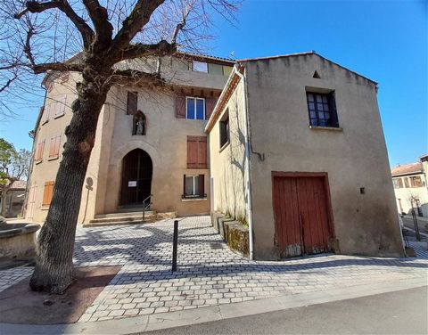 This three sided village house benefits from the peace and quiet of village life whilst being very close to Limoux and all its amenities, shops, doctors, cinema... Ground floor: large bedroom plus small adjoining room which could be used as a dressin...