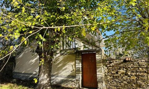 SUPRIMMO agency: ... We offer for sale a two-storey brick house for sale in the village of Obedinenie. The first floor consists of two rooms, a corridor and an internal staircase. The second floor is a bedroom with a spacious terrace. To the main hou...