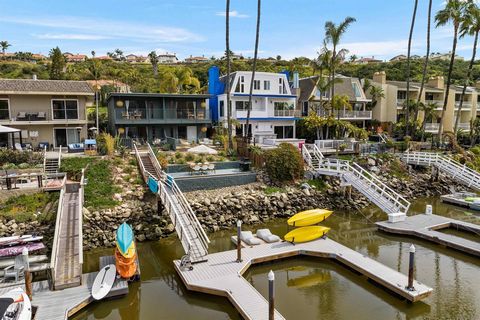 Mid-Century Trophy Property located on the water in one of only two areas in San Diego County with personal boat docks. Beautifully renovated and updated 4-plex in the heart of Carlsbad, CA. Property is located steps away from a quiet lagoon beach an...