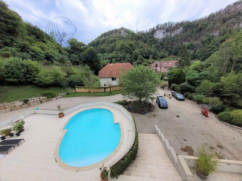 Living and Working in Paradise We fell in love with this estate in the middle of nature, a rehabilitated old mill composed of a private dwelling and a bed and breakfast part. Estate built on more than 7,000 m2 of land (forests, riverbanks and dam, gr...