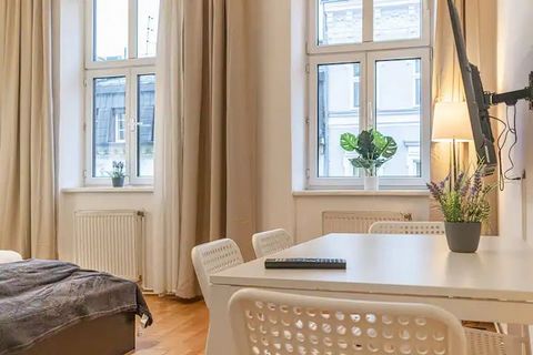 This delightful 50 m² apartment is a great option for traveling friends and lovers. The perfect location offers a spacious stay close to the Vienna Congress Center and the famous shopping street 