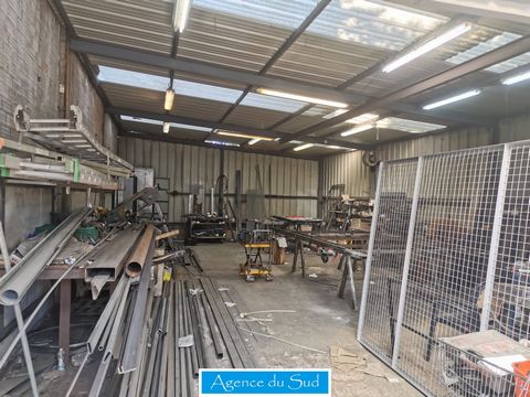 The agency of the south of Cassis offers you this business a local workshop of 90 m 2 + a courtyard 40 m2 ironwork locksmith manufacture of metal structure with a rent a 633E with charges. the business ready to be operated 70000 E TTC. Then contact w...