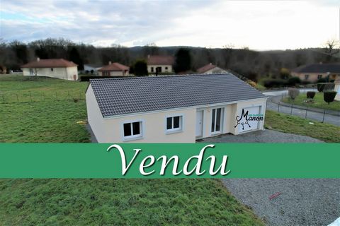 SOLD Come and discover this new house just received (September 2021) located in CHATEAUPONSAC close to shops, schools ... Construction RT 2012 on one level sitting on 1137m2 of flat land. It consists of a bright and spacious living room of 40.5m2 wit...