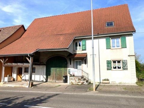 DEUTSCH WEITER UNTEN Great potential with this property right in the centre of Leymen close to the town hall, schools and all amenities. Swiss tram no. 10 runs directly between Leymen and Basel. The property consists of: From an Alsatian house of abo...