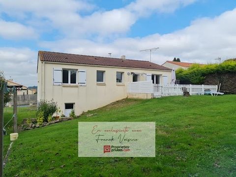 VENDEE 85 590 St Mars la Réorthe - A VENDRE - maison indépendante sur sous-sol de 88 M2 env sur parcelle de 685 M2 env présentée par Franck VOISINE à 172 500 euros (Honoraires agence charge vendeur). Cette maison de 1991 comprend 3 chambres, une cuis...