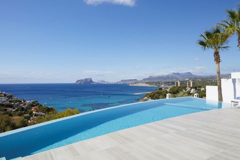 Moderne Villa in Moraira Eingebettet in die exklusive Enklave El Portet, Moraira, an Spaniens begehrter Costa Blanca, bietet diese moderne Luxusvilla einen Lebensstil von unvergleichlicher Raffinesse. Eingebettet in eine ruhige und malerische Bucht, ...