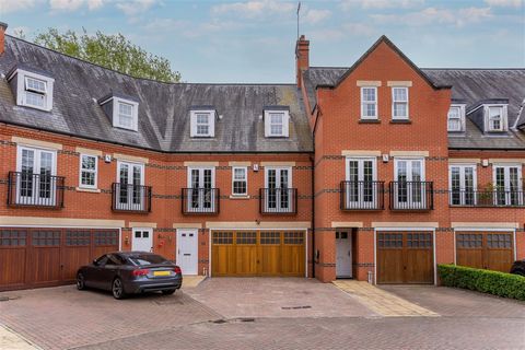 Presenting one of the largest and most exquisite properties in the highly sought-after Historic Napsbury Park Development. Introducing an exceptional five-bedroom townhouse, one of the largest and most refined homes within the prestigious Historic Na...