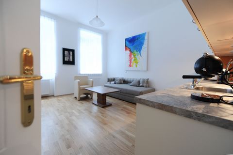 Our apartment “Carola Kindermann” is located in the 10th district of Vienna, Antonsplatz 7–8/1 and is very easy to reach by public transport. The city centre is only 10 minutes away. The modern and fully furnished and barrier-free apartment with a si...