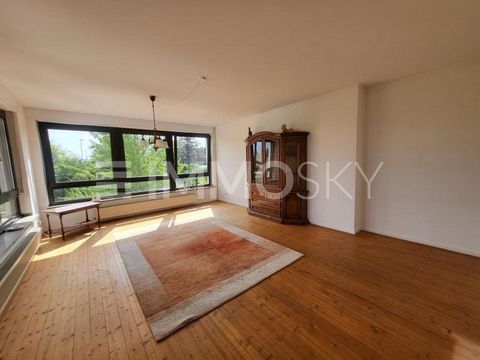 This attractive apartment building is spread over three floors and will be for sale from 05.02.2024. The house has three separate entrances and offers flexible usage options as a one-, two- or three-family house. A total of six basement rooms are ava...