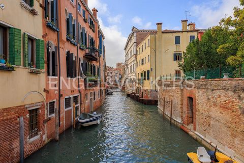 Ort: Cannaregio, Venedig Das Viertel Cannaregio ist nach Castello das zweitgrößte in Venedig und das bevölkerungsreichste. In diesem Viertel befindet sich das Ghetto von Venedig, das man zu Fuß erreichen kann, indem man die Ponte delle Guglie überque...