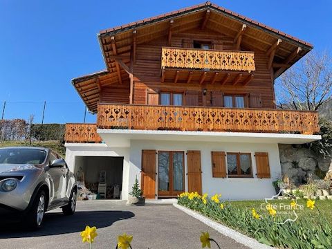 For sale: Discover this magnificent Chalet, built in 2008, offering a total surface area of 130 m2 on a carefully maintained and enclosed plot of 750 m2. The location of the property allows you to enjoy a panoramic view of the mountains and a very qu...