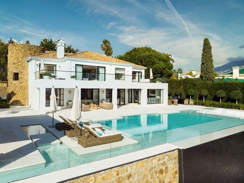 Een waar meesterwerk gelegen in de exclusieve wijk La Cerquilla in Nueva Andalucia, Marbella. Deze prachtige villa met 5 slaapkamers is een bewijs van luxe en biedt een adembenemend panoramisch uitzicht over de golfvallei, die zich uitstrekt tot aan ...