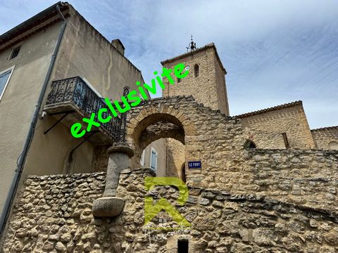 Charmant huis in Duilhac-sous-Peyrepertuse met veel troeven! Gelegen in het pittoreske dorpje Duilhac-sous-Peyrepertuse, op de grens van de departementen Aude en Pyrenees Orientales, biedt dit huis vele voordelen. Belangrijkste kenmerken: Begane gron...