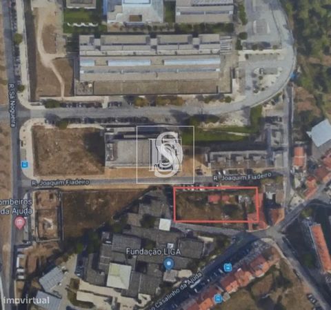 Terreno para construção - Ajuda - Pólo Universitário Terreno em excelente localização, junto ao Pólo Universitário da Universidade Técnica de Lisboa, com uma configuração de 22m de profundidade e 55m de largura utilizável. Área previsível de construç...